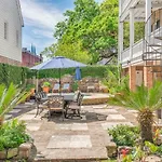 8Br Historic Hamilton House